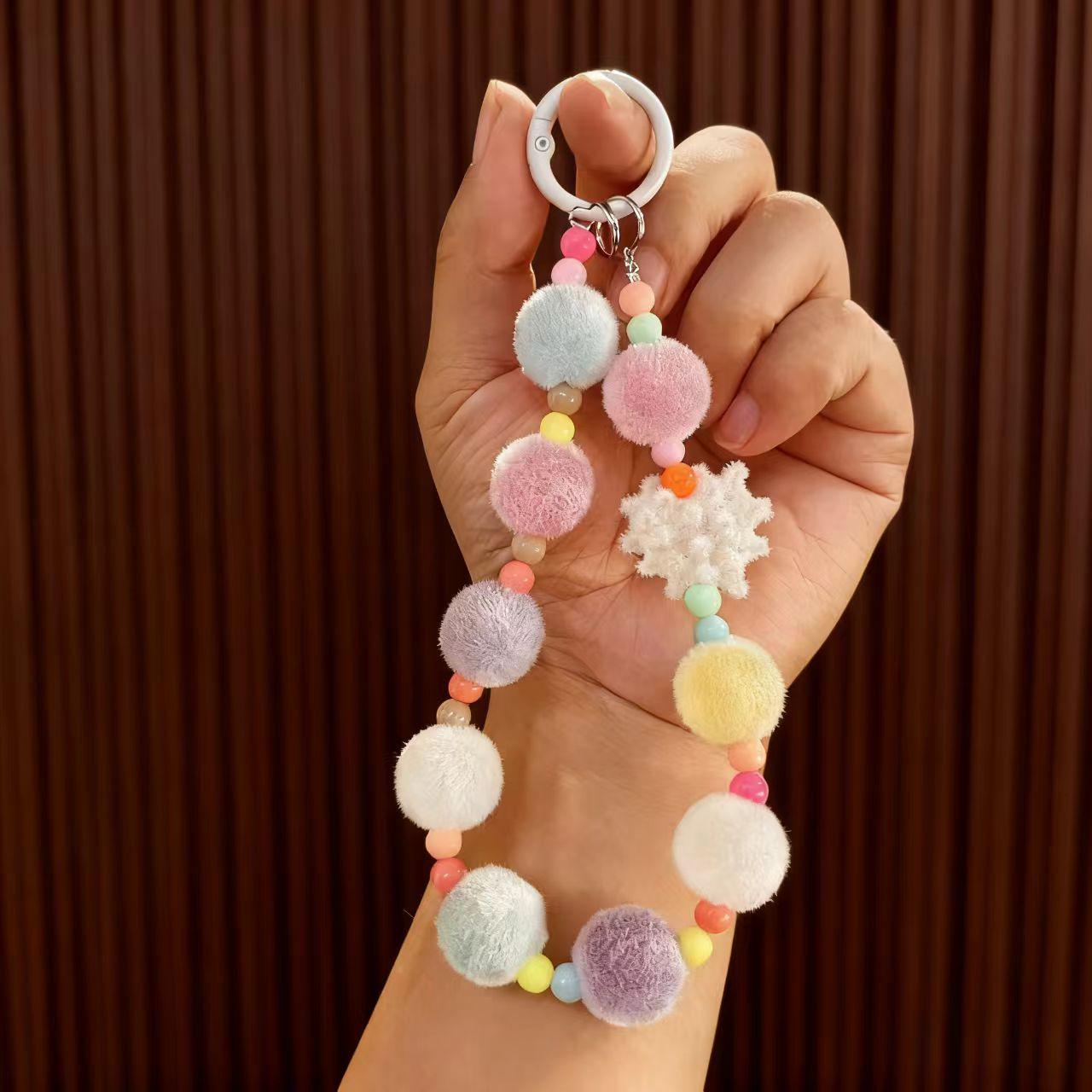 Шар из меха в корейском стиле и бисерный шарм-браслет для женской сумочки