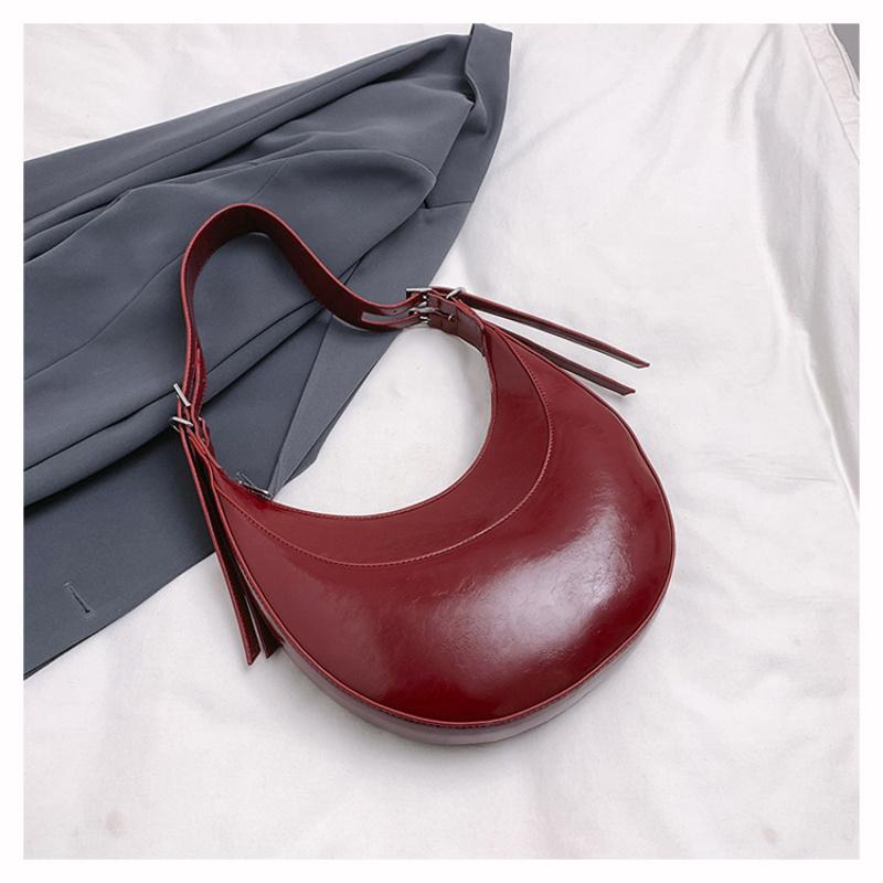 Designer Studded Shoulder Bag Rivet Crescent Bags 2025 Summer New Women Metal Underarm Bag Retro Rivet Polka Dot Shoulder Bags