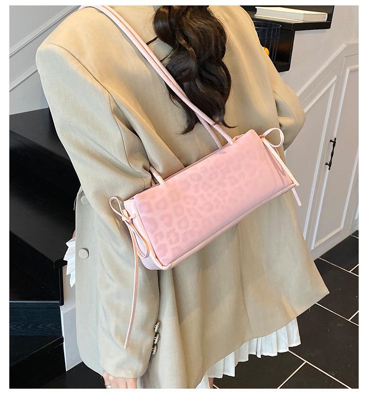 Leopard print bag women's large-capacity 2025 new summer niche design shoulder underarm bag texture work commuter bag