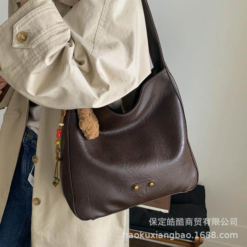 Retro Bag Women's Large Capacity 2025 New Autumn and Winter Versatile Simple Shoulder Underarm Bag Casual Commuter Tote Bag
