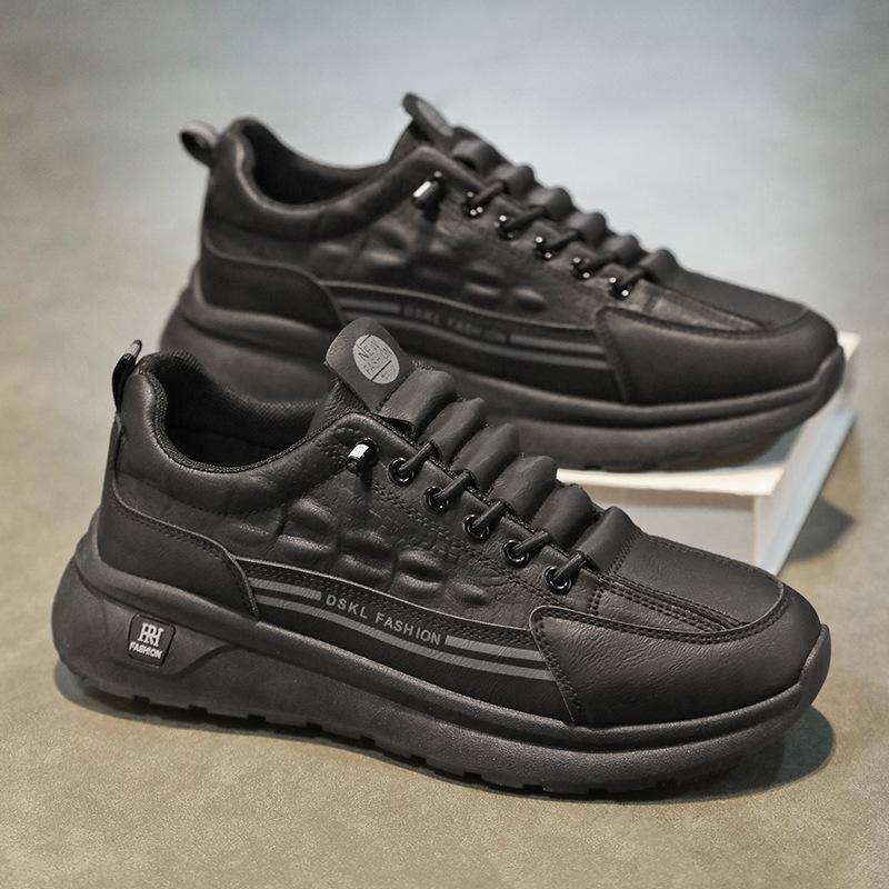 2025 new men's casual shoes non-slip and lightweight men's shoes men's mountaineering travel shoes men's light luxury trendy shoes