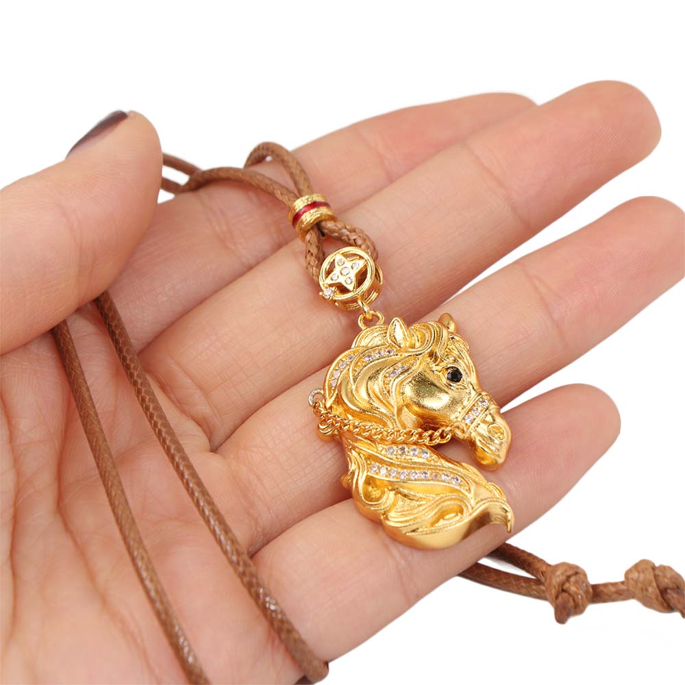 Strass Sternzeichen Pferd Halskette Wasserdicht Goldenes Pferd Anhänger Reichtum Fohlen Halskette Herren