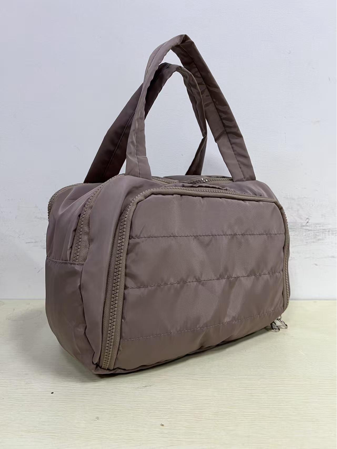 

Women s Large-Capacity Waterproof Makeup Bag with Multifunctional Brush Holder One Size коричневый