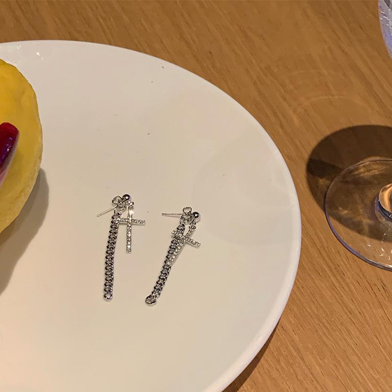 

Cool Girl Cross Chain Back Hanging Stud Earrings - 2024 Trend, Niche High-End Design for Women