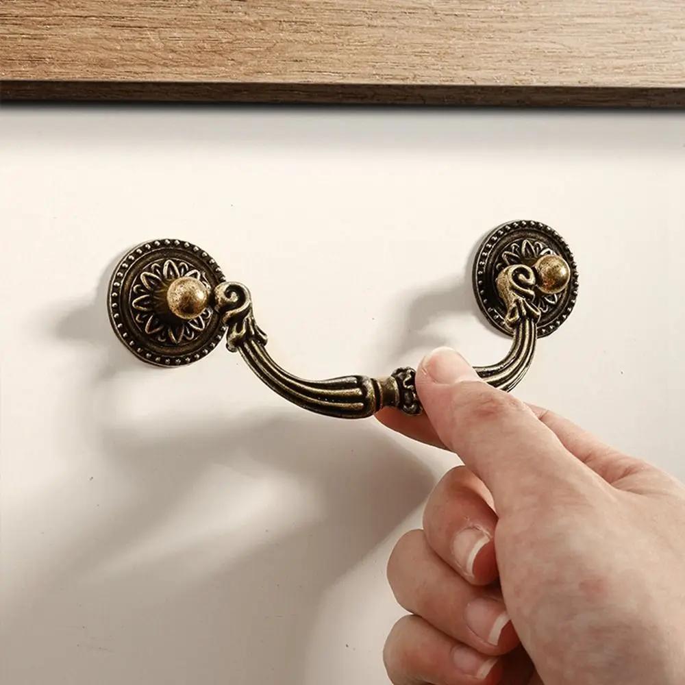 European Zinc Alloy Retro Vintage Old-fashioned Carving Cabinet Handle for Kitchen Cupboard Furniture Handle Drawer Handle