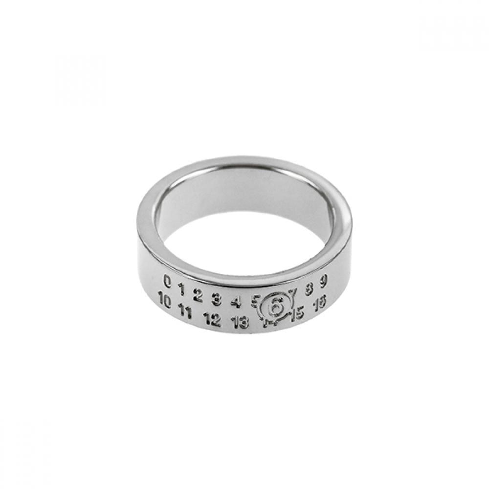 

Maison Margiela Sm6uq0058 P6469 951 Mm6 Engraved NumbeRing Logo 6mm Ring SM6UQ0058 P6469 951 (7)