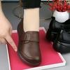 Versatile Lightweight Shallow Mouth Single Shoes Women's Autumn 2025 New Non-slip Soft-soled Mother Shoes Retro Round Head Women's Leather Shoes