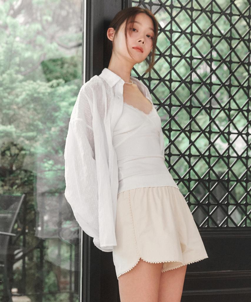 LOSSYROW Lossy Lace Shorts Cream