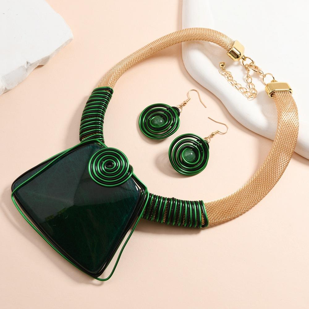 Ожерелье Серьги для Женщин Винтажный Стиль Преувеличенная Подвеска из Смолы Набор Ювелирных Изделий зелёный