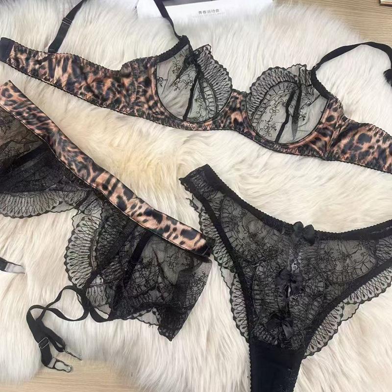 Set sesso Sexy donna francese ultrasottile stampa leopardata pizzo ricamato taglia piccola grande set tre pezzi