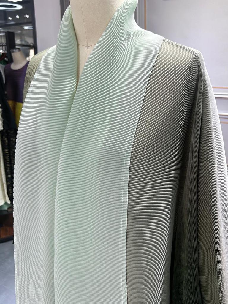 Plus Size Women's Gradient Batwing Sleeve Spring Coat - Miyake Style Fashionable Long Robe