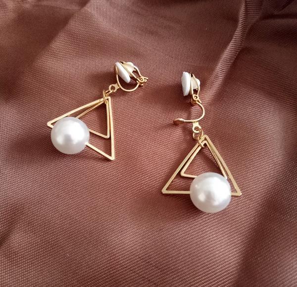 Boucles d'oreilles longues simples rétro imitation perle pour femmes sans trous d'oreilles