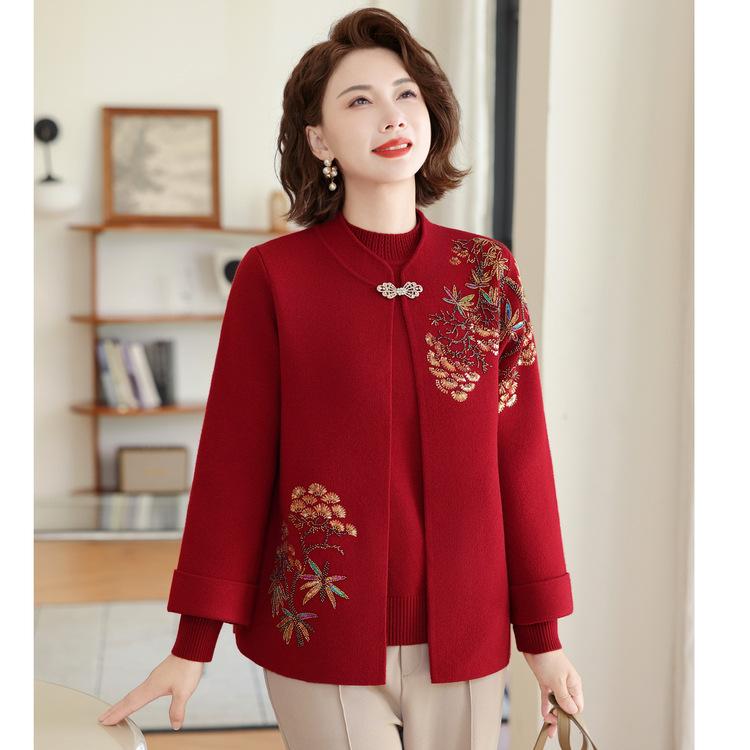 Middle-aged and Elderly Women's Autumn and Winter Fashion Sweater Heavy Craft Jacket Mother Autumn New Knitted Cardigan Two-piece Set