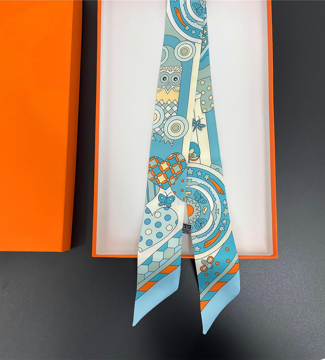 2024 Brand Design CarriageTwill Silk Scarf Luxury Fashion Scarf Women Foulard Skinny Bag Scarves Neckerchief Hair Headband