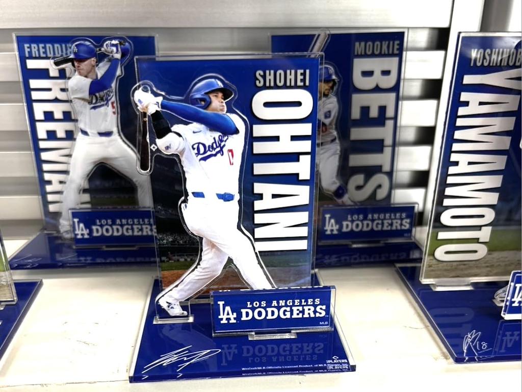 Shohei Ohtani Acrylic Stand, Los Angeles Dodgers Batter, First Official MLB Acrylic Stand (10cm Tall)