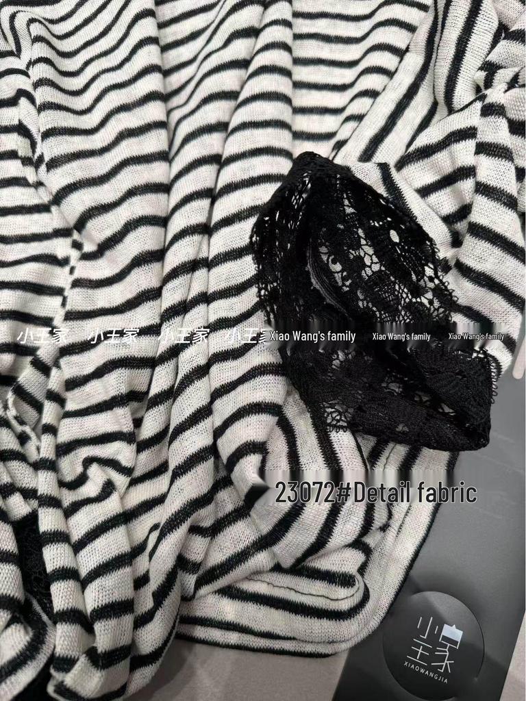 Xiao Wang's Spring Korean Plus Size Loose Lace Patchwork Striped T-shirt