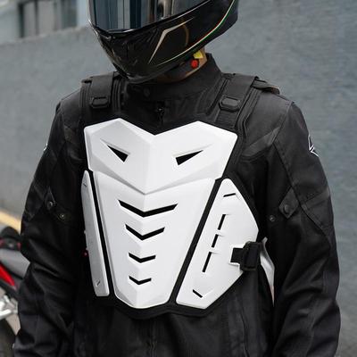 Chrániče – Ochranný odev pre motorkárov