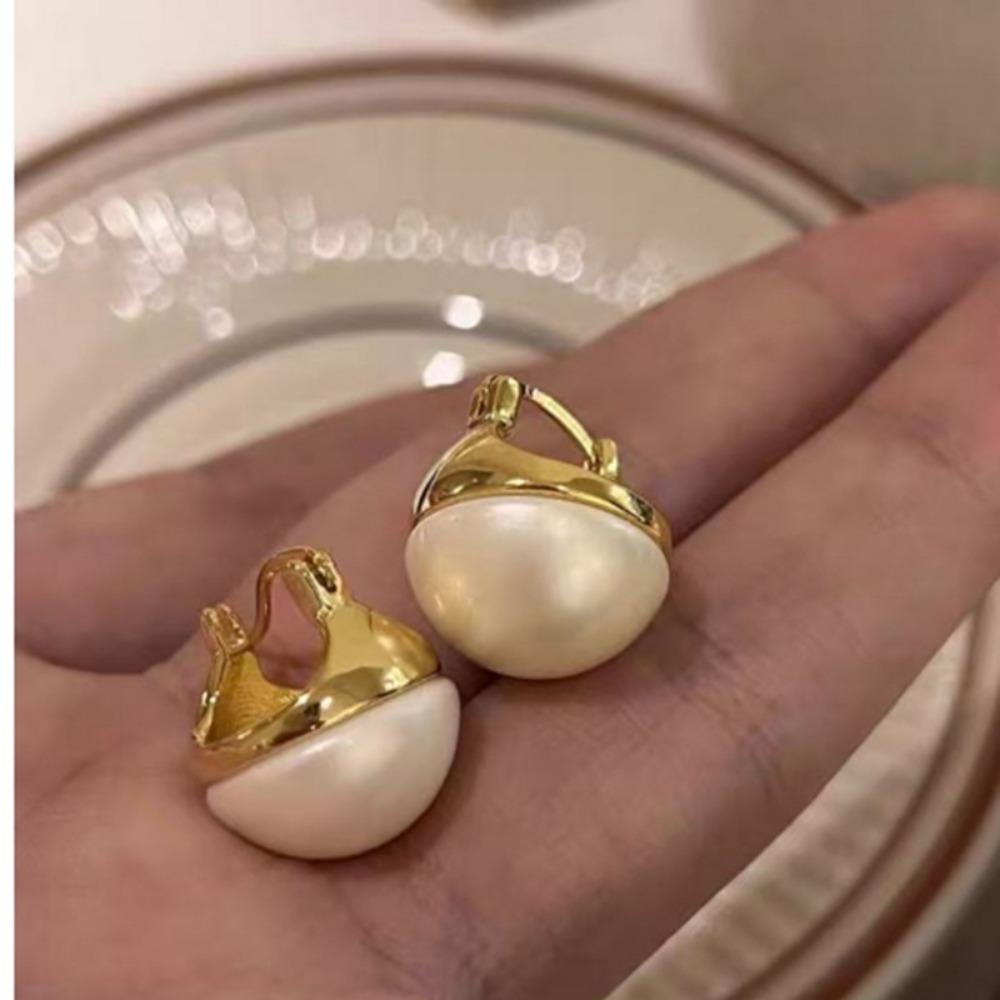 Cercei cu perle Cercei de damă de înaltă calitate