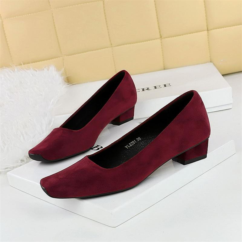 Fashion Comfortable Elegant Square Toe Shallow Mouth Simple Plain Suede Pedicure Women Thick Heel Low Heel Professional Ol Single Shoes