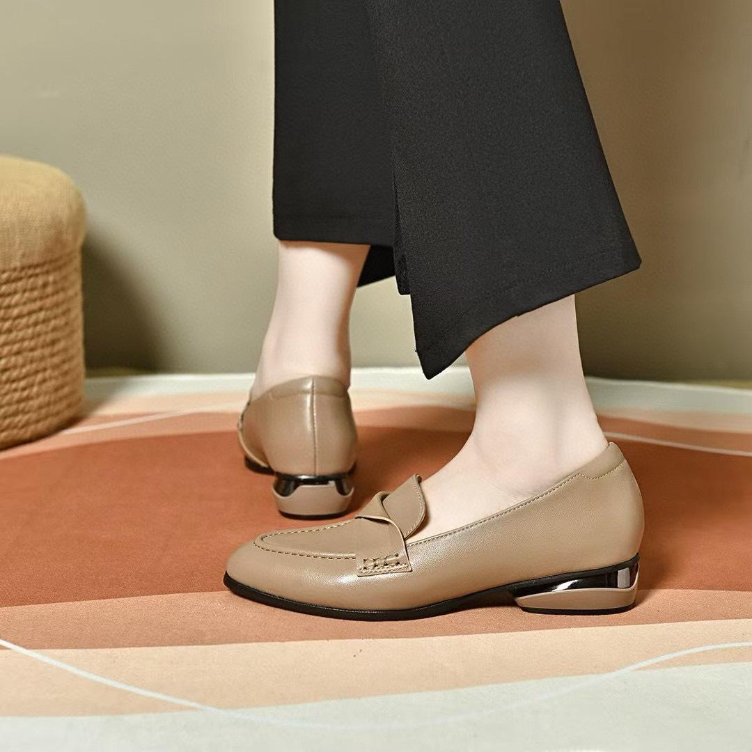 

Остроносые одинарные туфли женские 2024 осень корейская версия простых темпераментных неглубоких мокасин с одной педалью плоские туфли для работы на работе 40 абрикосовый
