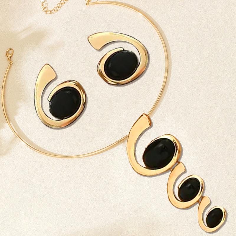 1 Set of Spiral Snail Pendant Collar Stud Earrings Set Beautiful Temperament