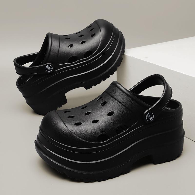 Design Sense Thick-soled Hole Shoes Women's Height Increase Summer New Fashion Outer Wear Beach Shoes Small High-heeled Sandals Women