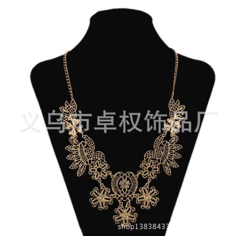 Bohemian Ethnic Talisman Necklace With Zinc Alloy Pendant For Festival Wear