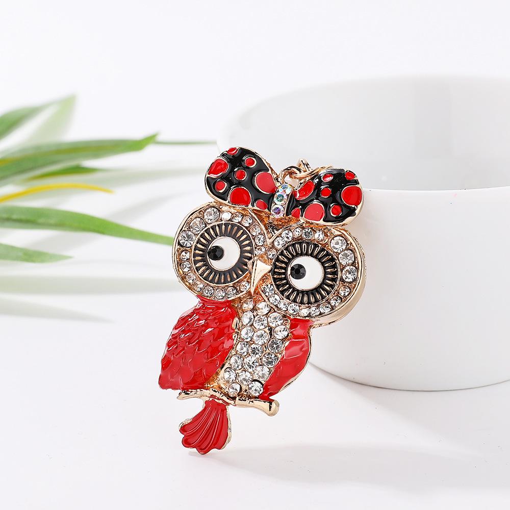 Charming Bowknot Owl Keychain: Creative Metal Pendant for Women's Bags