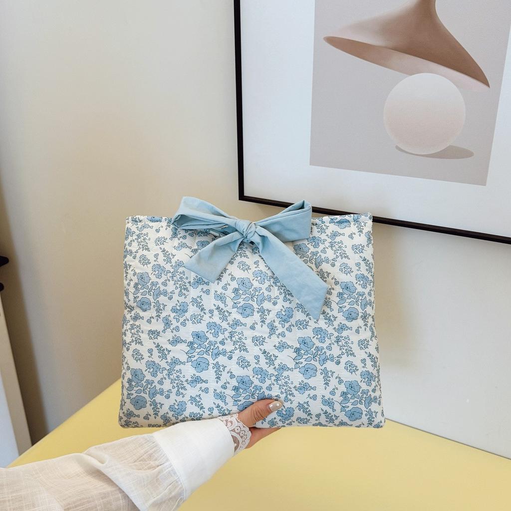 1PC Floral Quilted Makeup Bag with Bow Large Capacity Multifunctional Practical Lightweight College Style Unsealed Lined Purse
