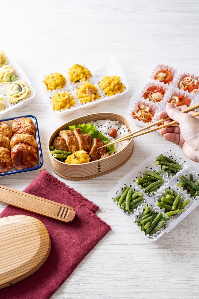 For Those Who Prefer Frozen Meals In Small Portions or Easy Frozen Lunches In Just 5 Minutes Containers! (TJMOOK)
