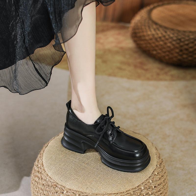 

Натуральная кожаная обувь Yuexinwang для женской обуви Huizhou Su Yinyin, та же обувь, увеличивающая высоту толстой подошвы в стиле колледжа, маленькая кожа 34 чёрный