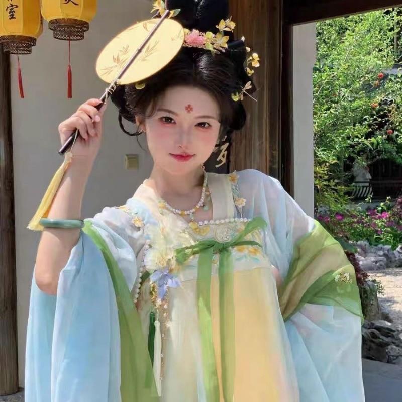 Tang Dynasty Style Hanfu Set Women Embroidered Qi Xiong Ruqun With Wide Sleeves Flowy Outfit