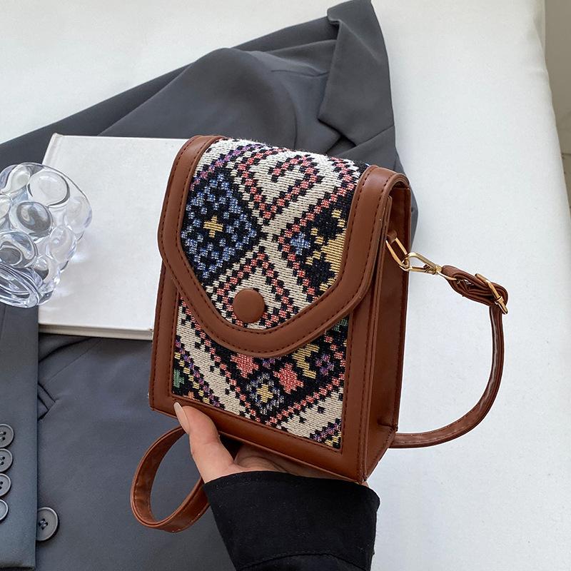 

Маленькая квадратная сумка кроссбоди на плечо для поездок на работу