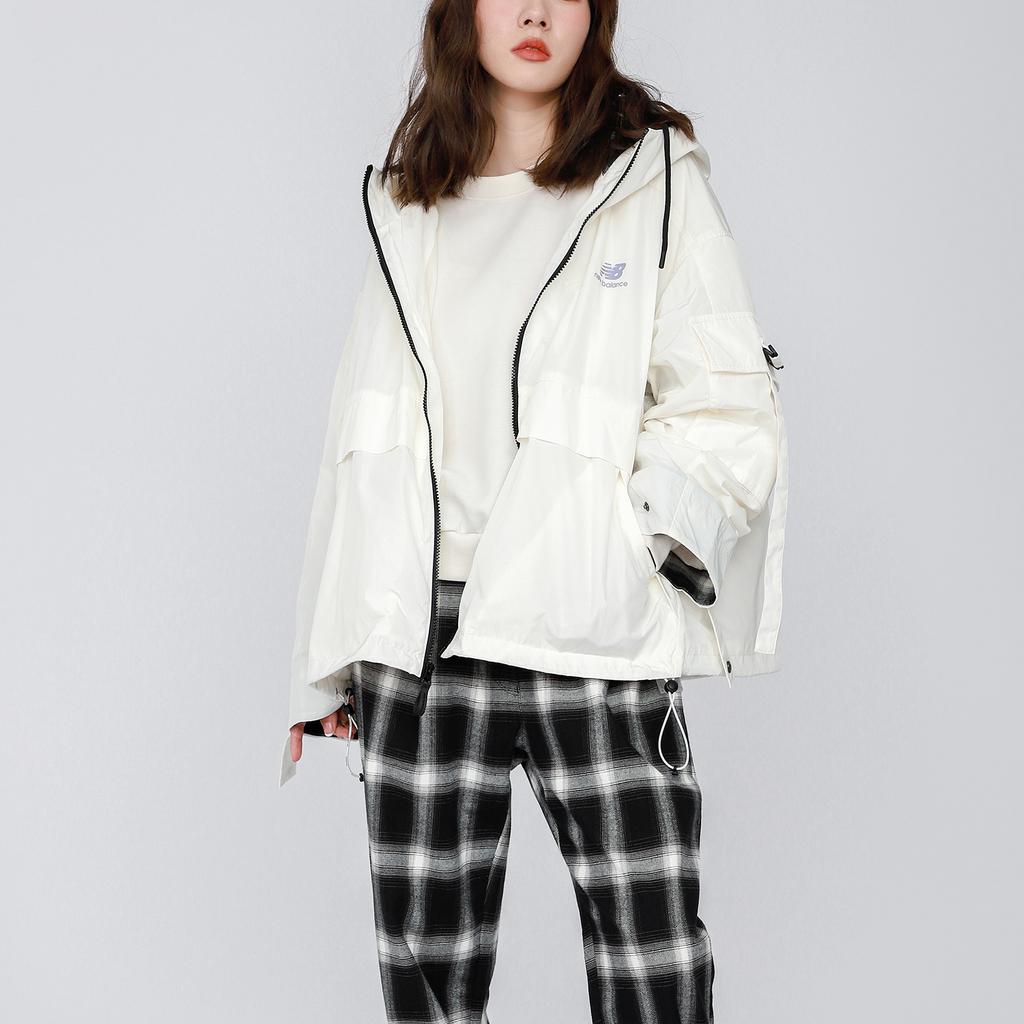 New Balance Jackets Women's Ivory Hooded Moderate Other AWJ13351-IV