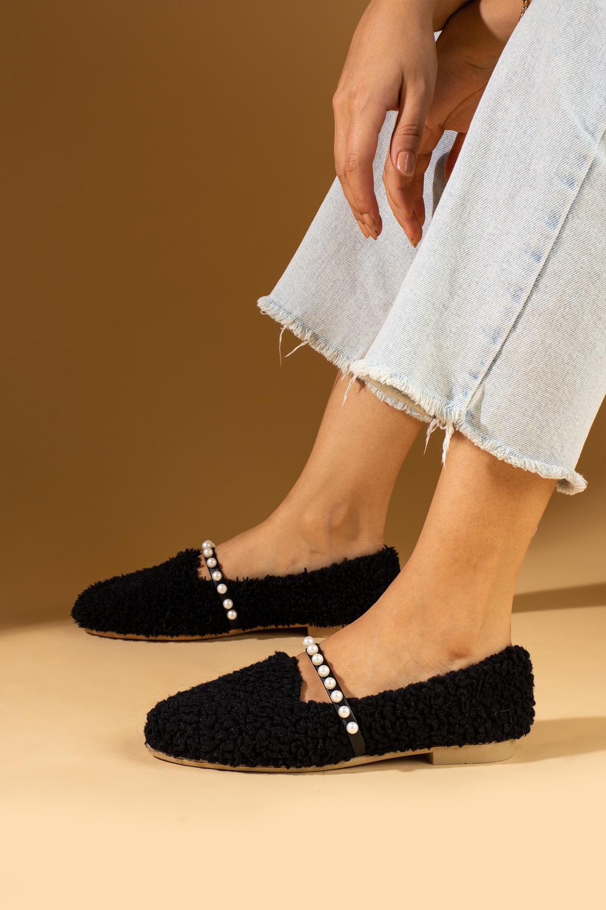 

Женские балетки из шерсти с жемчугом 81-20-24 40 белый