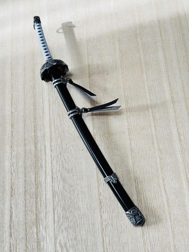 Fushigiri Kaimon SEKIRO Меч Міні-зброя Брелок Аксесуар Фігурка Лялька Дисплей PS4 PS5 Аніме Гра ПК Комп'ютер Сплав Іграшка Металевий Мініатюрний Легенда