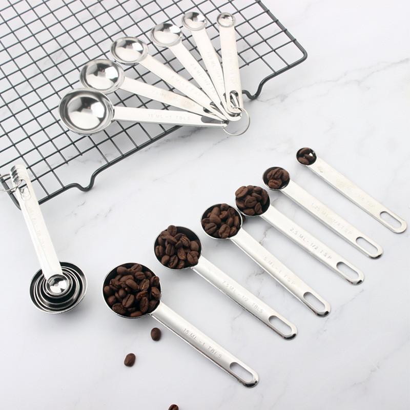 

Современный функциональный набор мерных ложек из нержавеющей стали с четкой маркировкой для точности