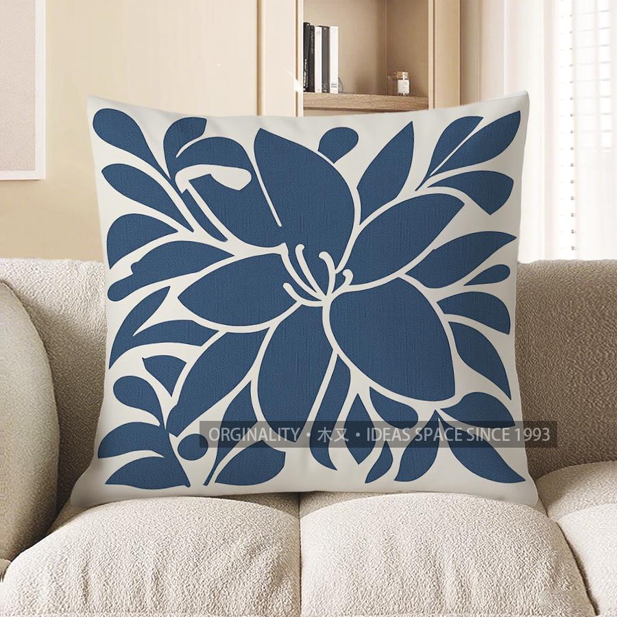 Home Decor Stylish Blue And White Floral Pattern Pillow Pattern Cushion Cover Suitable For Sofa Bedroom Car Pillow Cover