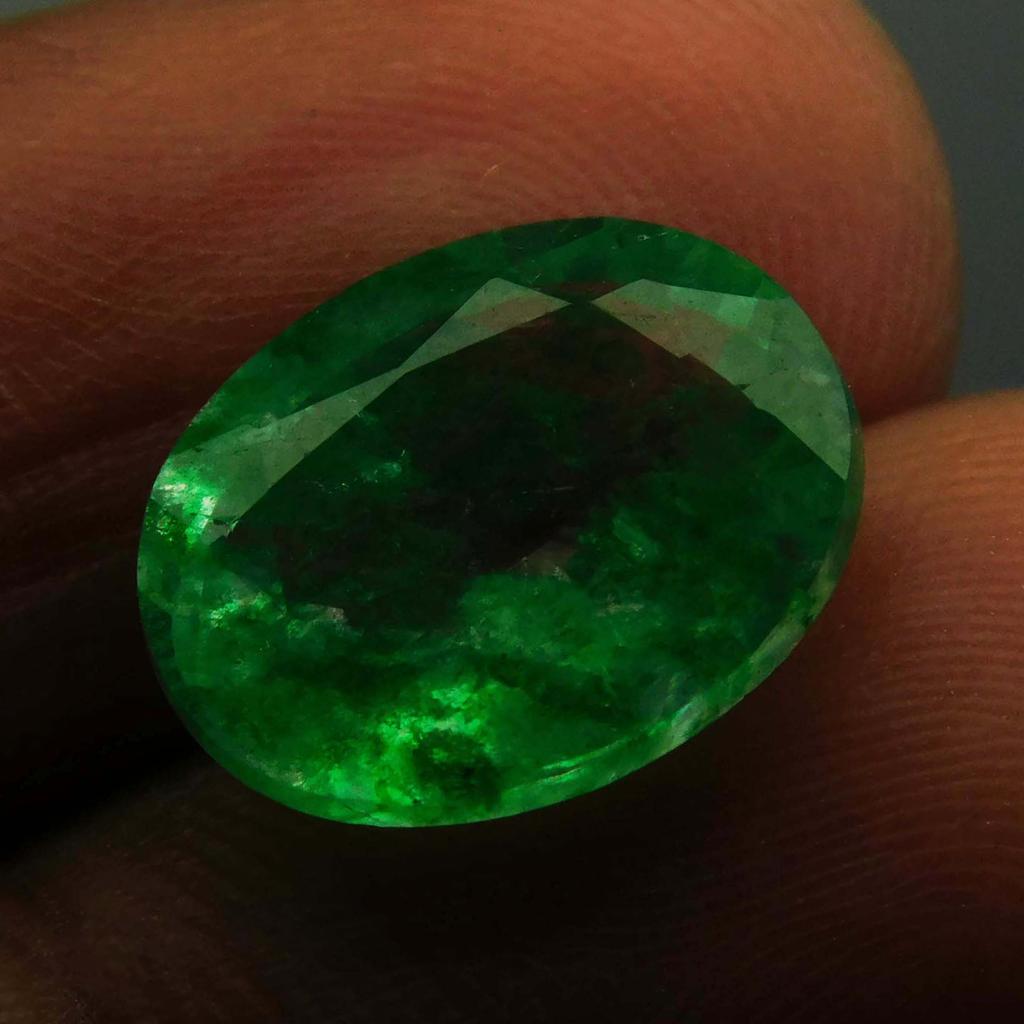 Natural Green Colombian Emerald 6ct Oval Cut Certified Loose Gemstone