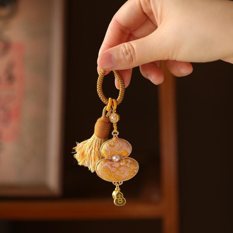 Handmade Chinese Brocade Gourd Keychain Good Luck Auspicious Hanging Charm for Purse Decoration New Year Present