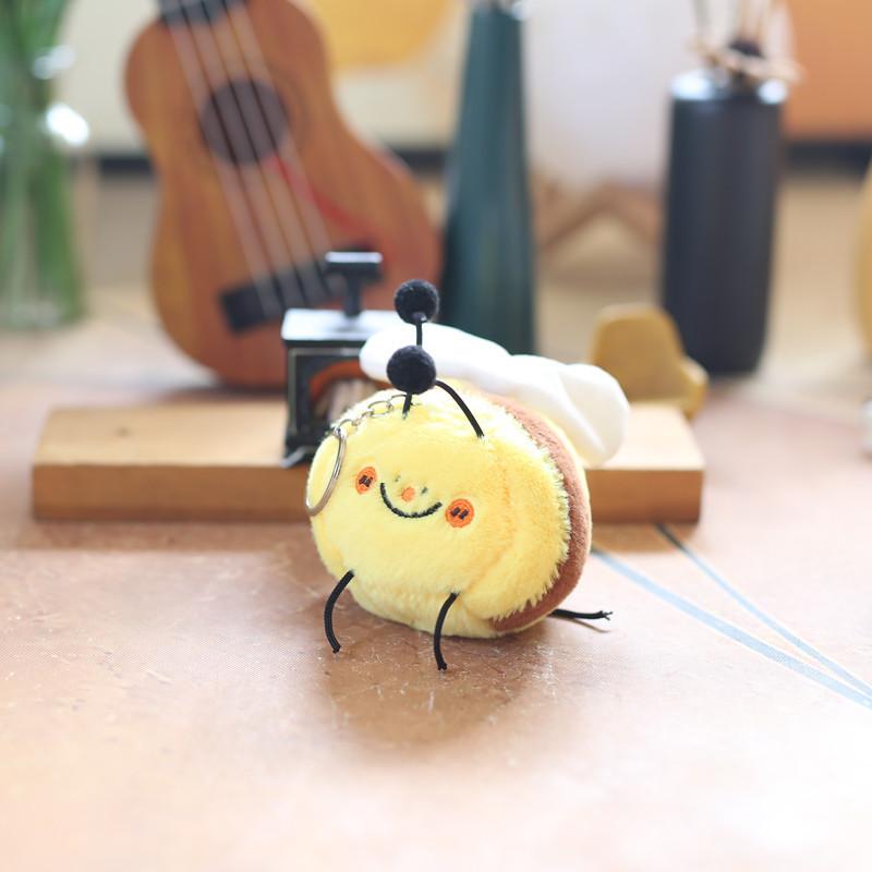 Cute Wing-flapping Plush Bumblebee Keychain Super Soft Short Plush Toy Yellow Bee