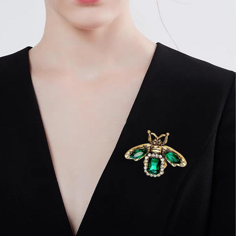Rerto Bee Crystal Brooches For Women Enamel Rhinestone Animal Tassel Lapel Pins Men'S Suit Collar Pin Badge Accessories