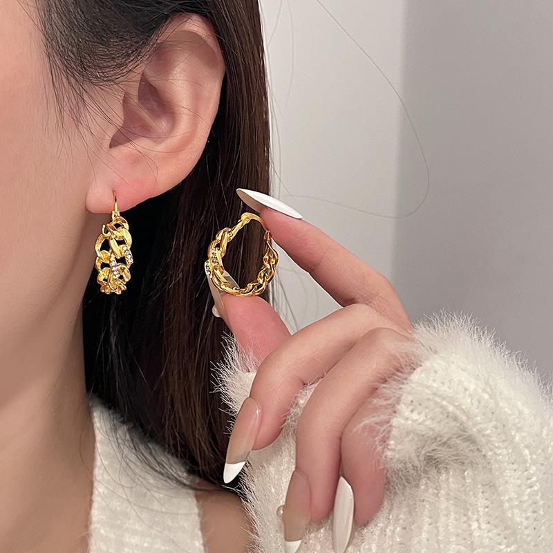 European Exaggerated Rhinestone Versatile Retro Earrings - Light Luxury French Fashion