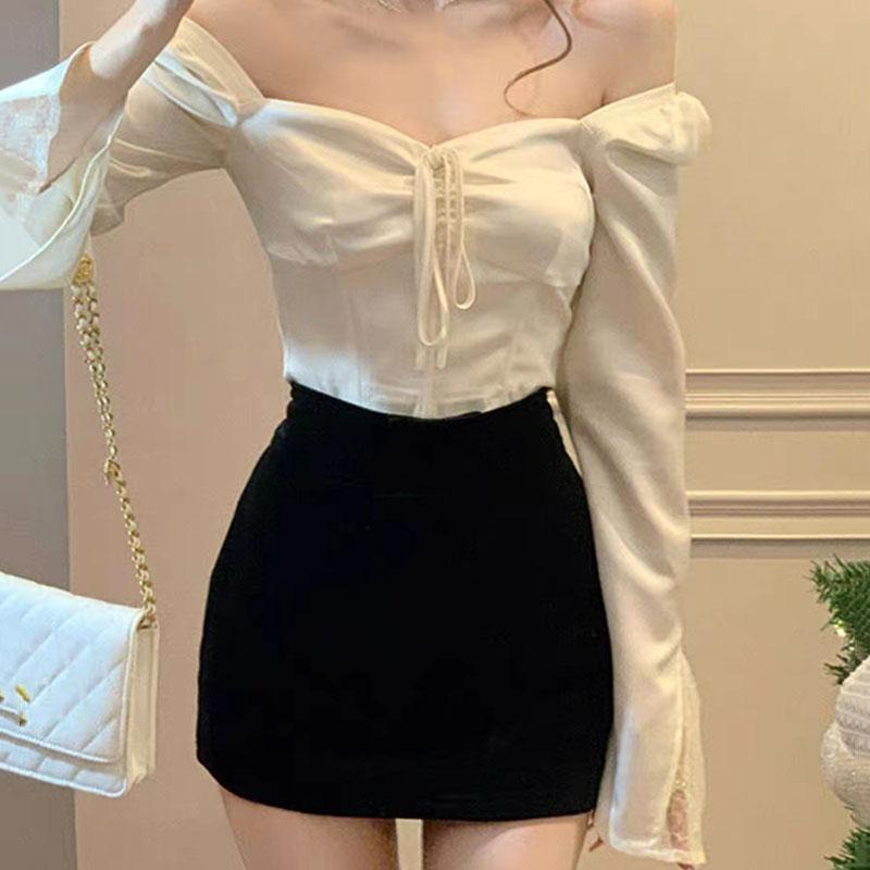 Square Neck Long-sleeved T-shirt Women Blouse Hotsweet Sexy Hottie Slim Lace Flare Sleeve Retro Court Style Office Lady Summer