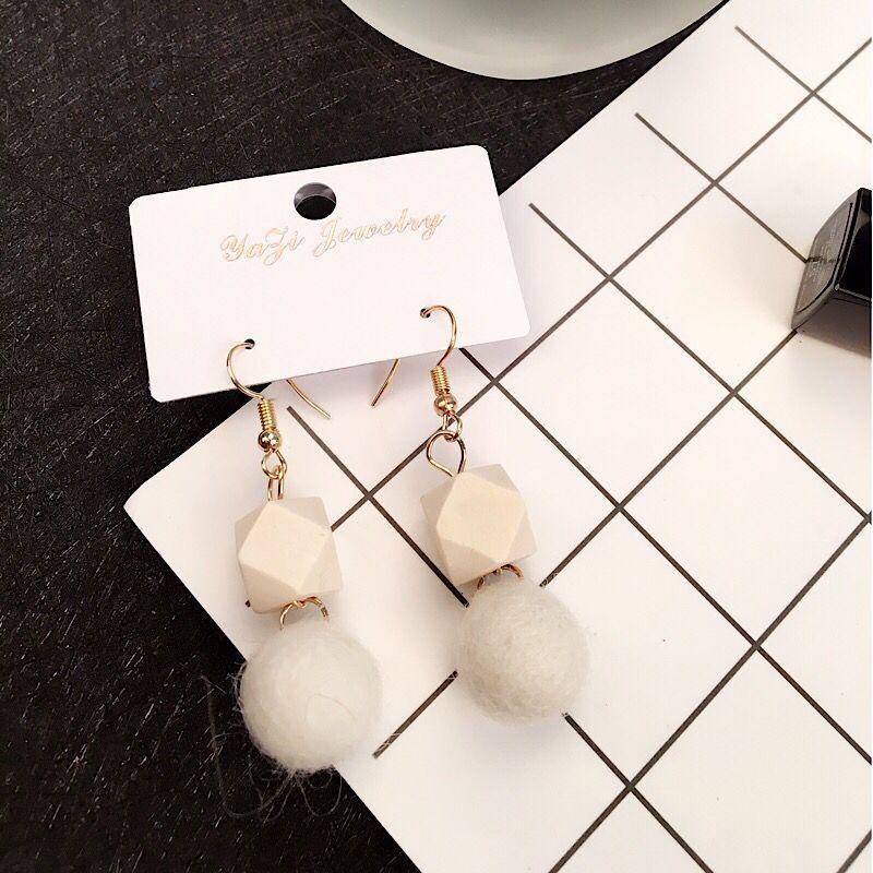 Autumn And Winter Plush Ball Earrings, Simple Geometric Wool Cap, Fringed Round Earrings, Pearl Plush Earrings.
