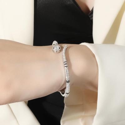 Winshi Little Snake Titanium Steel Bracelet Female Light Luxury Bracelet