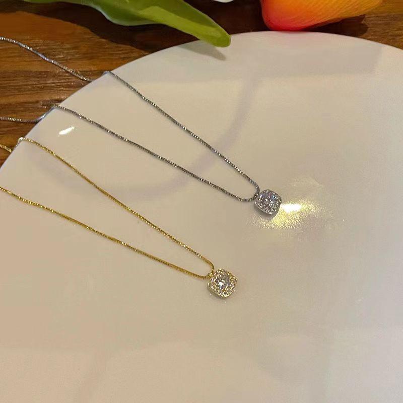 Kleine quadratische Zirkon Anhänger Halskette Mode einfache Frauen Luxus elegante glänzende Schlüsselbein Kette Halsketten Schmuck Party Geschenke Zubehör