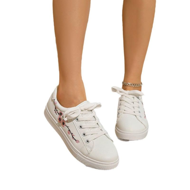 Frühling neue Schnür-kleine weiße Schuhe Studentin lässige Sportschuhe Damen Einzelschuhe große Größe bestickte flache Grundplatte Schuhe