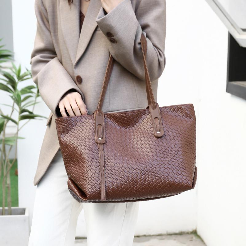 Large-capacity Bag Women's New Commuter Versatile Shoulder Underarm Bag Portable Tote Bag