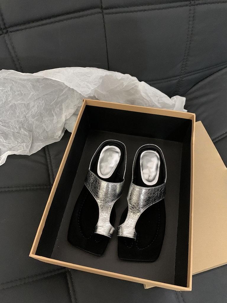 Set of toe low-heeled one-word slippers women's summer 2025 new fashion silver Korean version outer wear temperament women's cool slippers